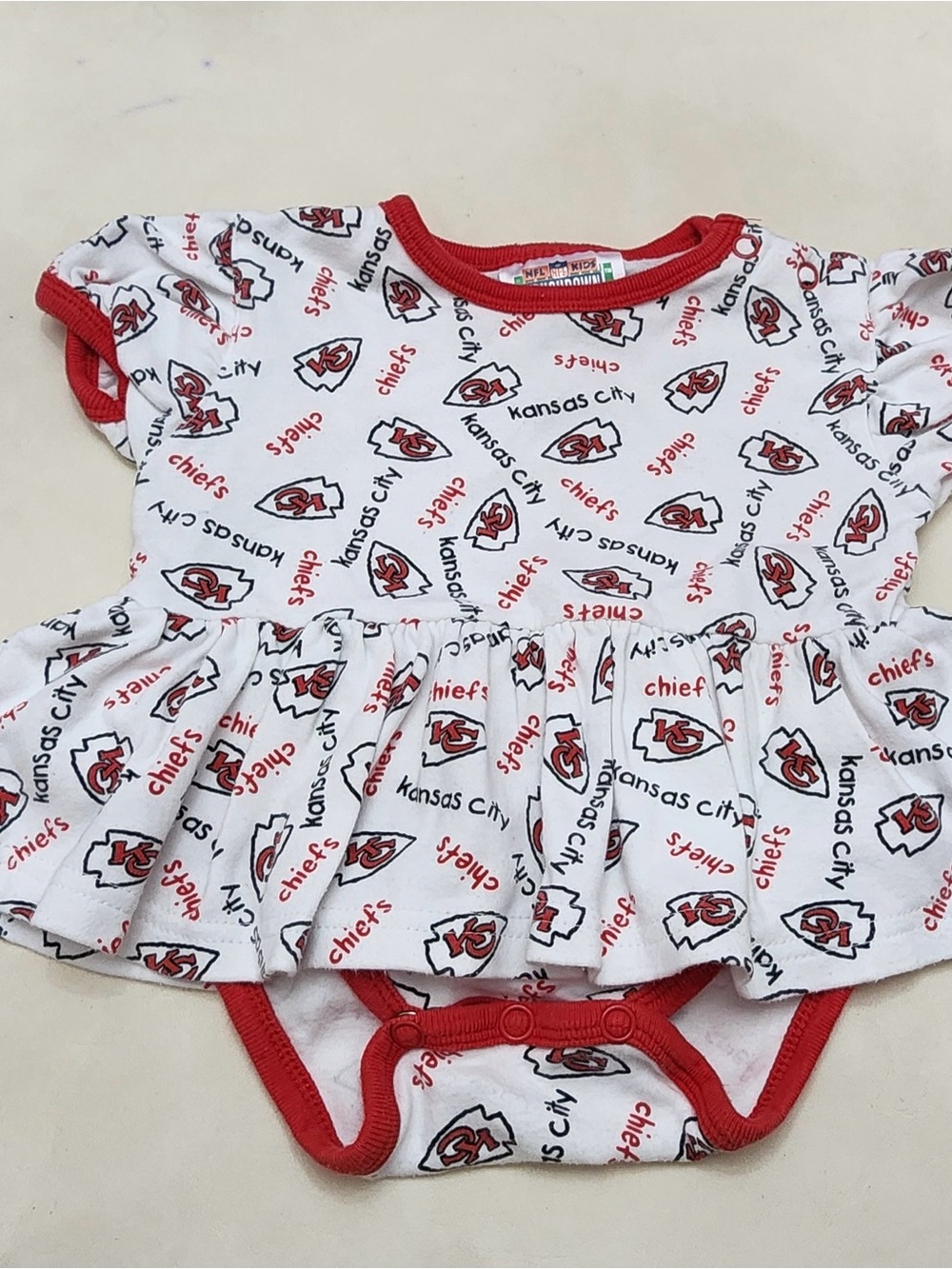 Kansas City Chiefs Infant Ruffle Bodysuit - White with Red Trim